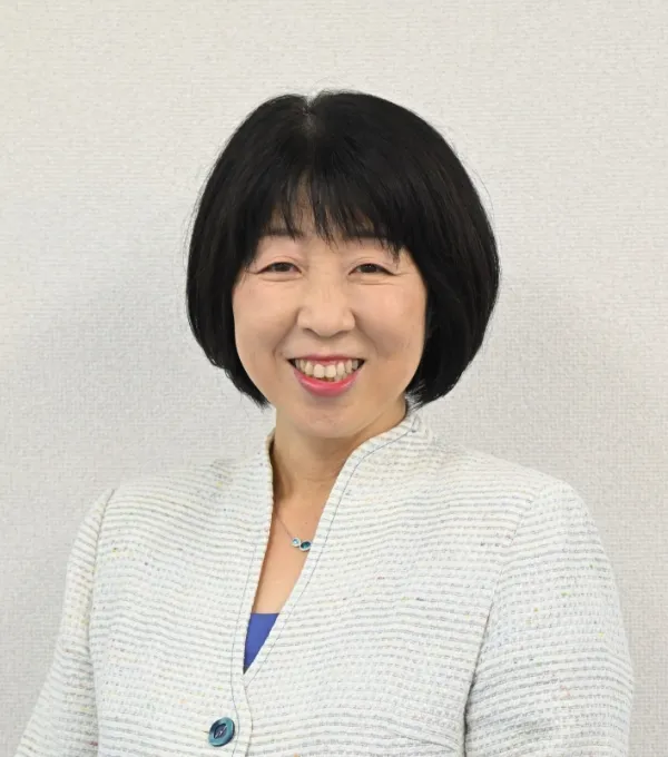 ビジョン実現委員長 安達  美由紀